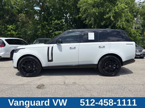 Used 2025 Land Rover Range Rover SE AWD/4WD image 8