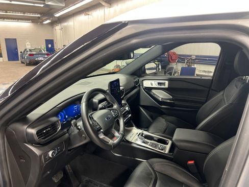 Used 2022 Ford Explorer ST w/ Equipment Group 401A image 20