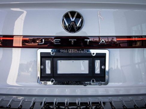 New 2026 Volkswagen Jetta SE image 16
