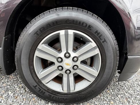 Used 2015 Chevrolet Traverse LT image 33