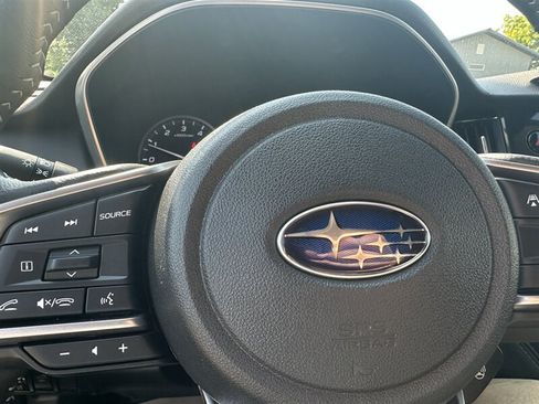 Used 2025 Subaru Outback Limited AWD/4WD image 17