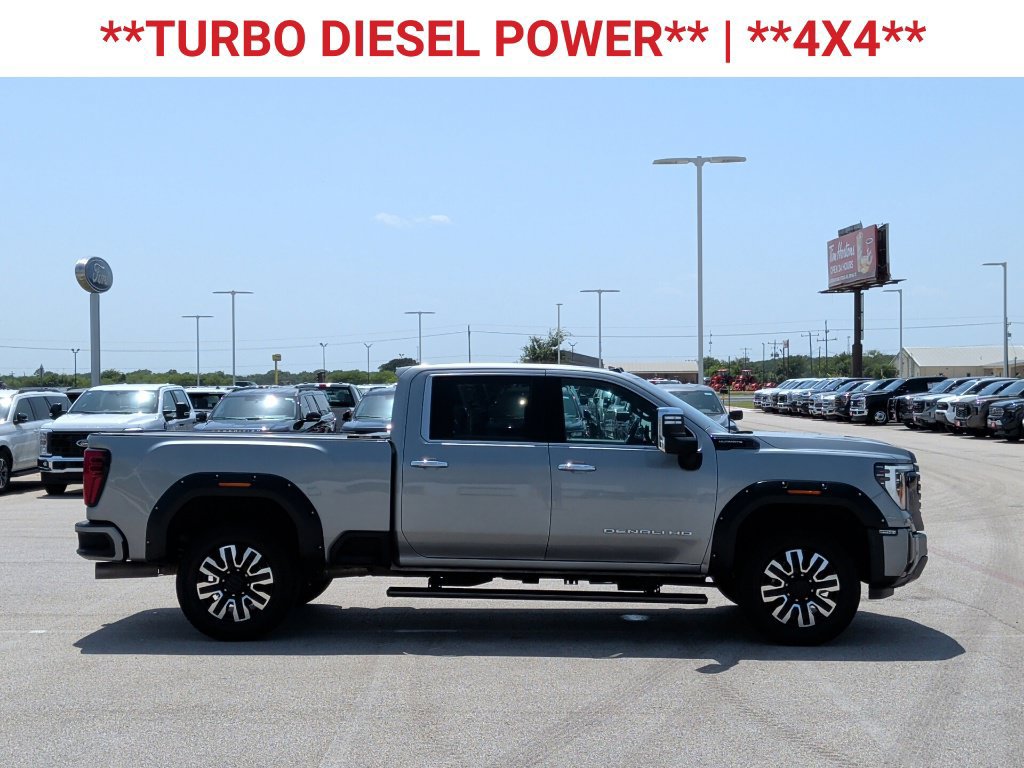 Used 2024 GMC Sierra 2500 Denali Ultimate AWD/4WD image 10
