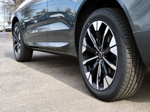 New 2026 Volvo XC60 B5 Plus w/ Protection Package Premier AWD/4WD image 9