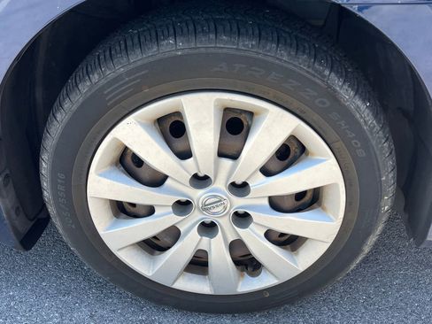 Used 2017 Nissan Sentra S image 21