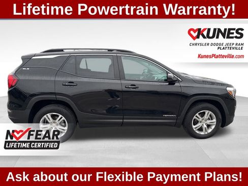 Used 2021 GMC Terrain SLE w/ Driver Convenience Package image 3