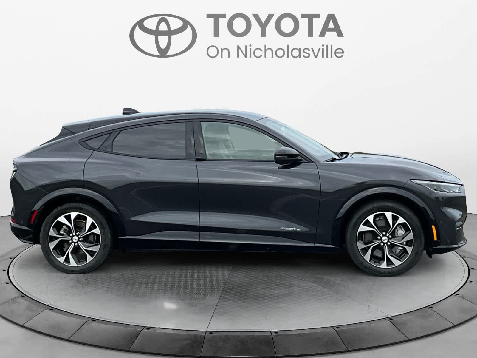 Used 2021 Ford Mustang Mach-E Premium RWD image 6