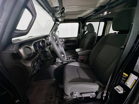 Used 2023 Jeep Wrangler Unlimited image 13