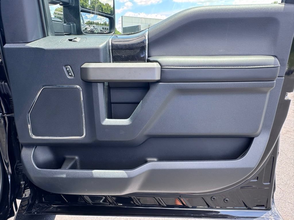 Used 2022 Ford F350 Platinum AWD/4WD image 27