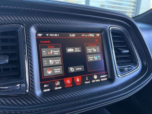 Used 2022 Dodge Challenger SRT Hellcat w/ Plus Package image 17