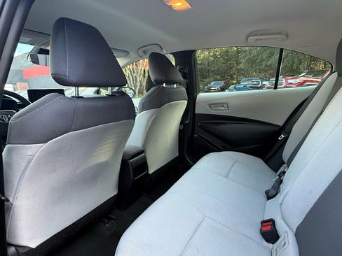 Used 2022 Toyota Corolla LE image 14