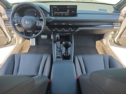 Used 2024 Honda Accord Sport image 9