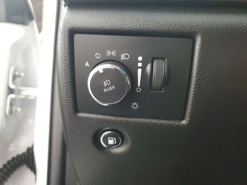 Used 2021 Jeep Grand Cherokee Laredo X RWD image 25