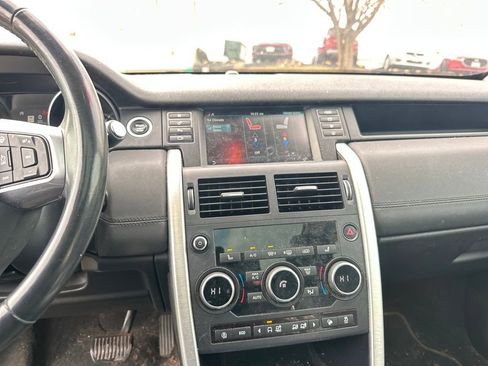 Used 2018 Land Rover Discovery Sport HSE image 9