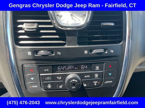 Used 2015 Chrysler Town & Country Touring w/ Driver Convenience Group FWD image 47