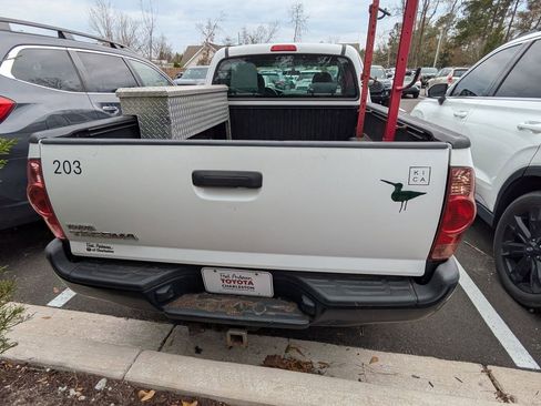 Used 2014 Toyota Tacoma 2WD Access Cab image 6