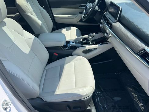 Used 2022 Kia Telluride EX w/ EX Premium Package FWD image 13
