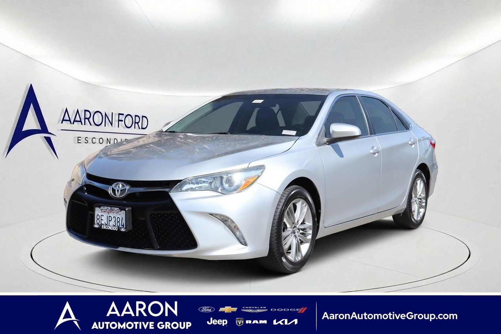 Used 2017 Toyota Camry SE FWD image 1