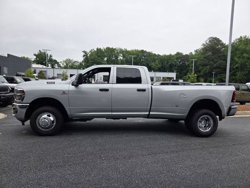 New 2026 RAM 3500 Tradesman AWD/4WD image 4