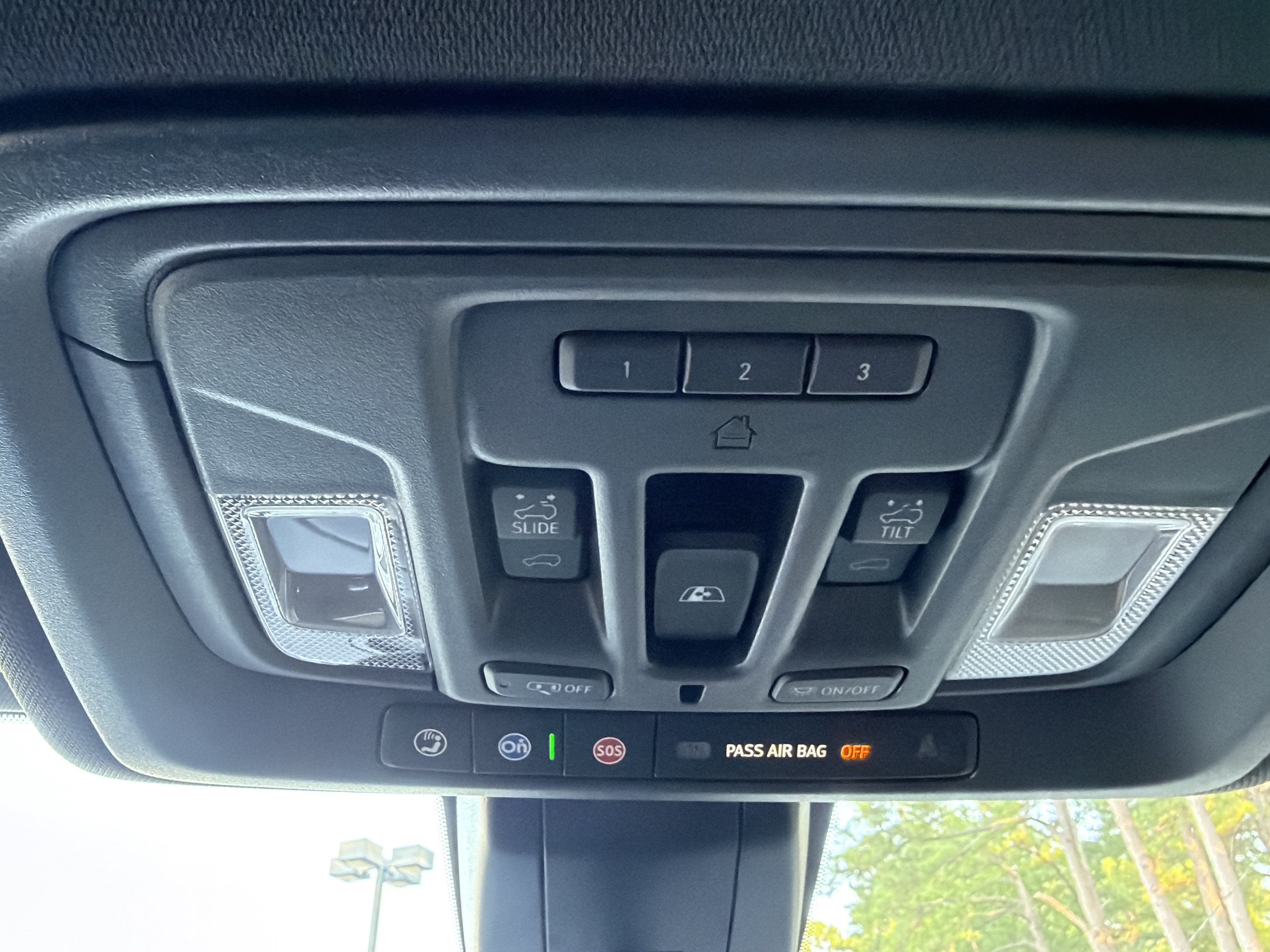 Used 2021 Chevrolet Silverado 1500 High Country w/ Technology Package AWD/4WD image 36