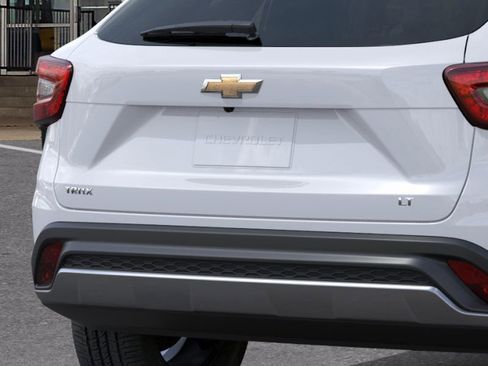 New 2026 Chevrolet Trax LT image 14