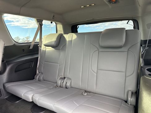 Used 2016 Chevrolet Suburban LT w/ Luxury Package image 24