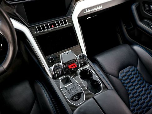 Used 2019 Lamborghini Urus image 20
