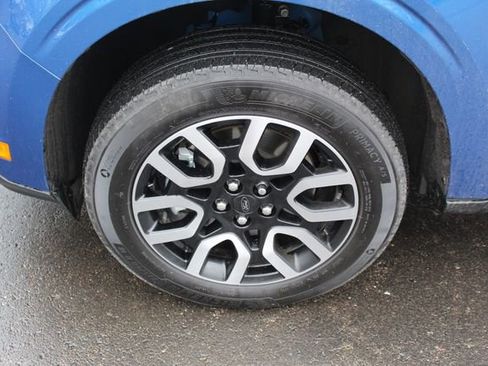 Used 2023 Ford Maverick Lariat w/ Lariat Luxury Package image 11