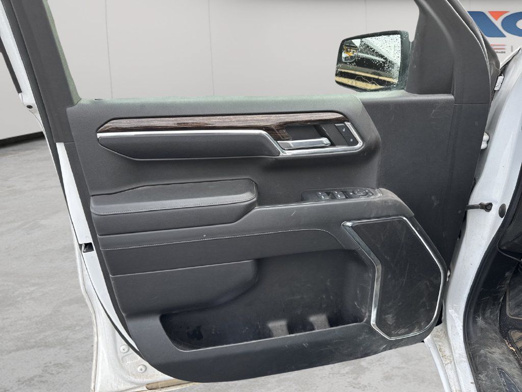 Used 2023 GMC Sierra 1500 SLE AWD/4WD image 9