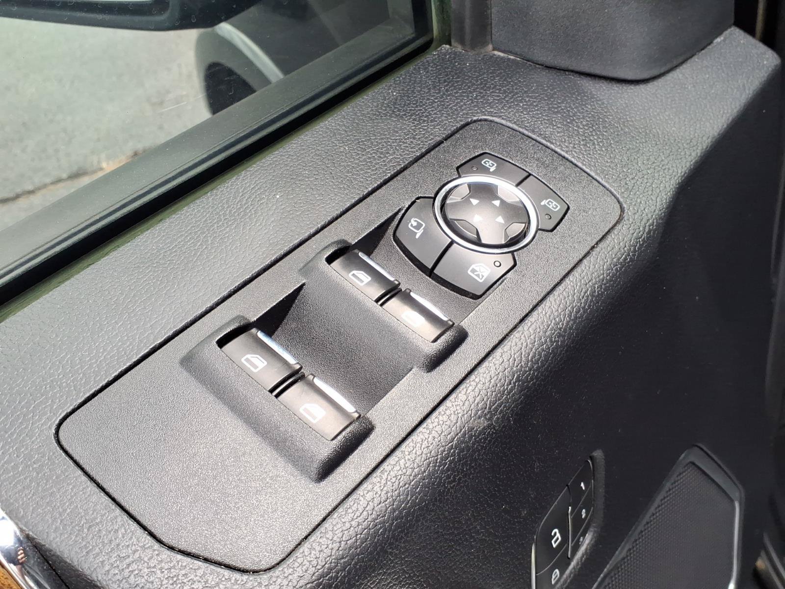 Used 2019 Ford F150 Lariat w/ Equipment Group 502A Luxury AWD/4WD image 6