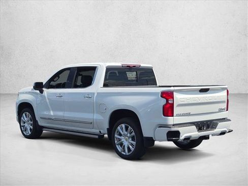 Certified 2024 Chevrolet Silverado 1500 High Country AWD/4WD image 7