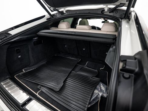 Used 2020 BMW X6 M50i w/ Luxury Seating Package AWD/4WD image 19
