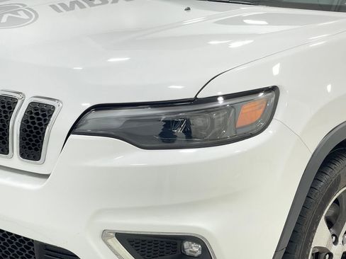 Used 2019 Jeep Cherokee Limited image 32