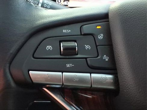 Used 2024 Cadillac Escalade ESV Premium Luxury w/ Performance Package image 28