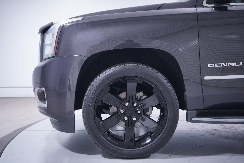 Used 2017 GMC Yukon Denali w/ Open Road Package RWD image 2