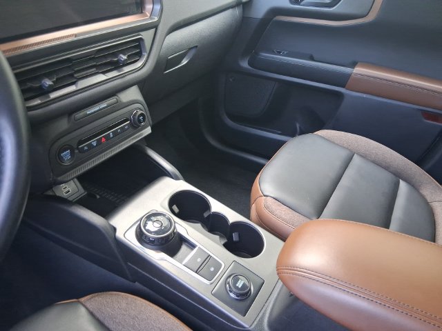 Used 2025 Ford Bronco Sport Outer Banks w/ Outer Banks Tech Package+ AWD/4WD image 12