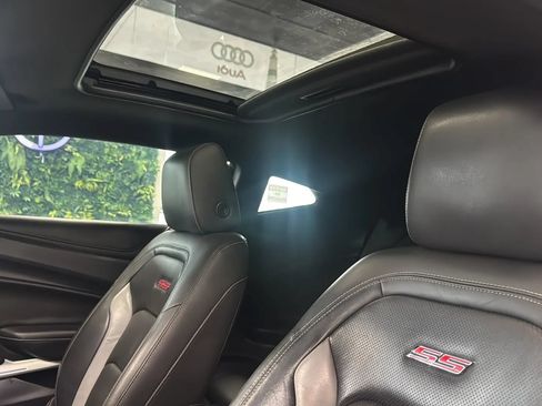 Used 2016 Chevrolet Camaro SS RWD image 27