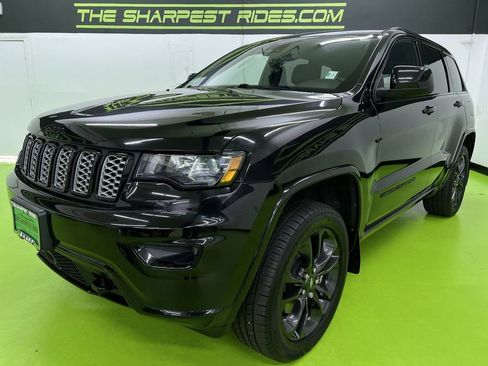 Used 2021 Jeep Grand Cherokee Altitude AWD/4WD image 5
