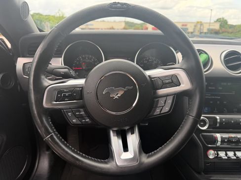 Used 2018 Ford Mustang Coupe w/ Equipment Group 101A RWD image 11