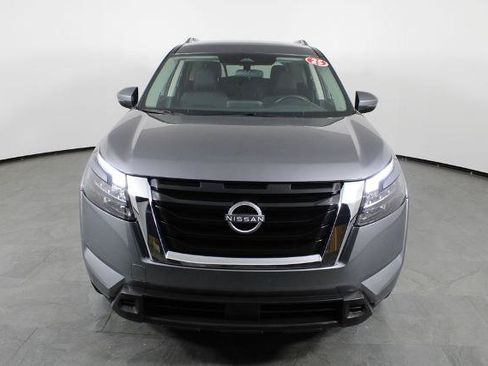 Certified 2025 Nissan Pathfinder SV AWD/4WD image 13