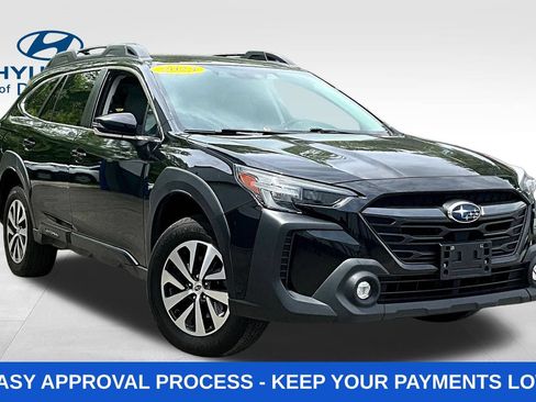 Used 2023 Subaru Outback Premium AWD/4WD image 3
