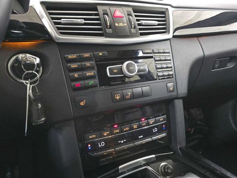 Used 2012 Mercedes-Benz E 350 Sedan image 32