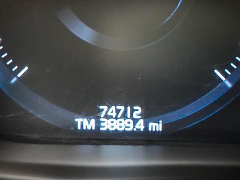 Used 2019 Volvo XC60 T8 Momentum image 9