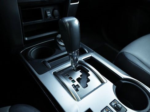 Used 2018 Toyota 4Runner SR5 Premium image 41