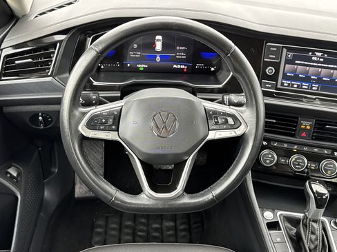 Used 2024 Volkswagen Jetta SE image 15