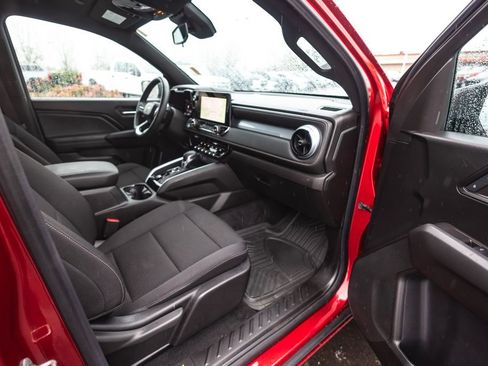 Used 2024 Chevrolet Colorado LT w/ LT Convenience Package image 20