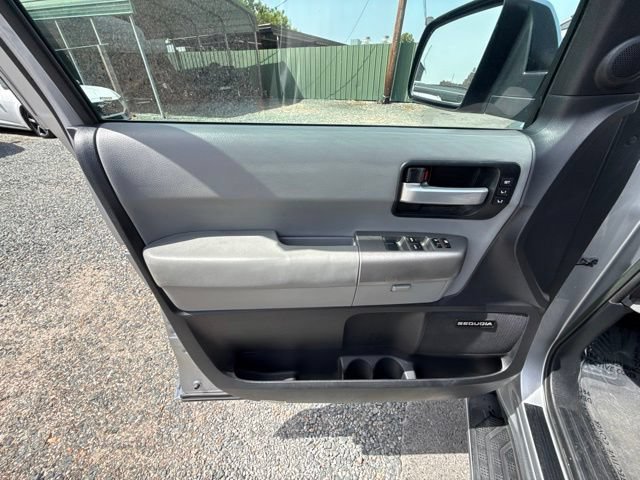 Used 2017 Toyota Sequoia Limited RWD image 7