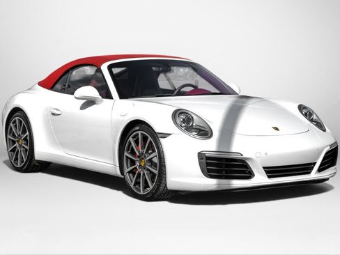 Used 2018 Porsche 911 Carrera RWD image 4