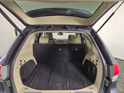 Used 2014 Jeep Grand Cherokee Limited w/ Luxury Group II image 30