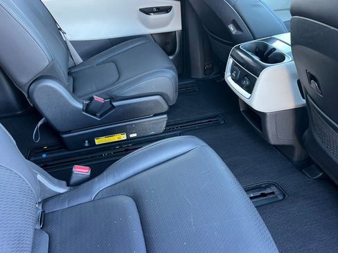 Used 2024 Kia Carnival SX Prestige image 19