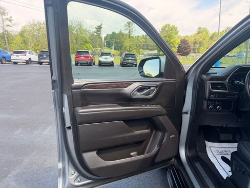 Used 2024 Chevrolet Tahoe LT AWD/4WD image 26